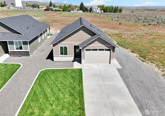 Photo 1 of Single family home for sale at 11 Parkside Loop Se, Ephrata, WA 98823 | MLS# NWM2518089 | Listing updated on 2026-09-25