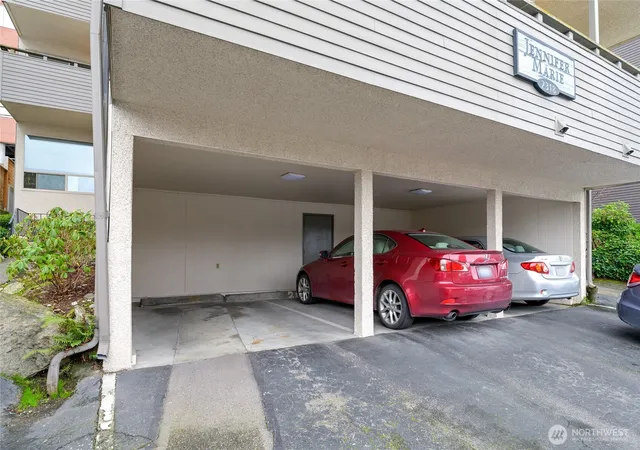 Photo 3 of Multi family home for sale at 2318 Yale Ave E, Seattle, WA 98102 | MLS# NWM2518111 | Listing updated on 2026-09-21