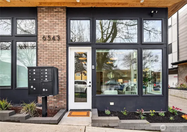 Photo 3 of Townhouse for sale at 6543 35th Avenue SW #B, Seattle, WA 98126 | MLS# NWM2518115 | Listing updated on 2026-10-02