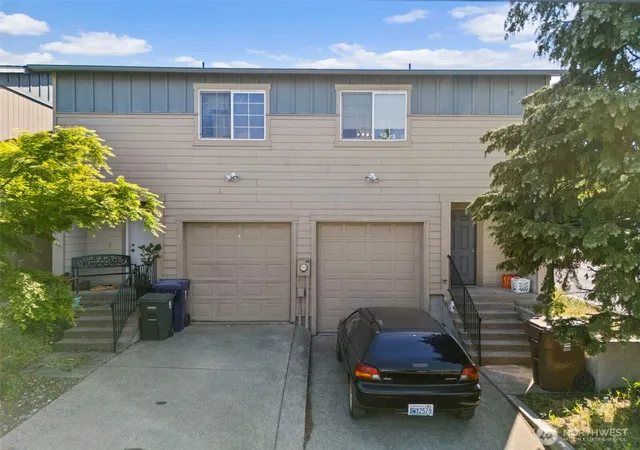 Photo 1 of Multi family home for sale at 4560 S Puget Sound Ave, Tacoma, WA 98409 | MLS# NWM2518189 | Listing updated on 2026-10-01