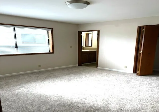Photo 4 of Multi family home for sale at 1509 Sunset Pl, Mount Vernon, WA 98273 | MLS# NWM2518235 | Listing updated on 2026-09-21