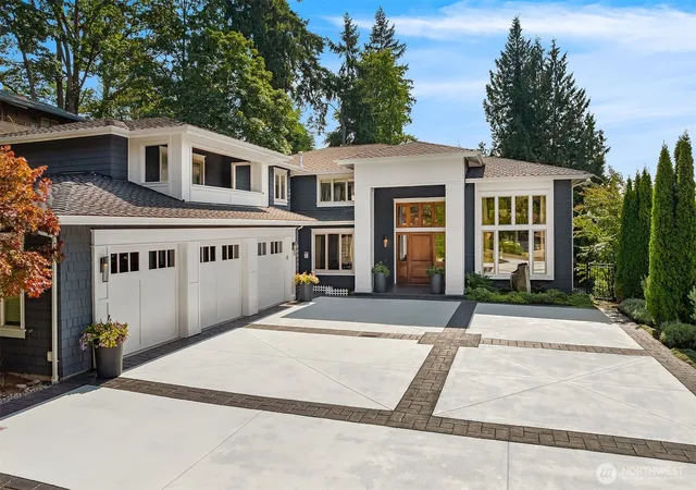 Photo 1 of Mansion for sale at 8617 Ne 20th Street, Clyde Hill, WA 98004 | MLS# NWM2518254 | Listing updated on 2026-09-21