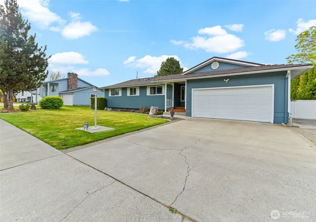 Photo 3 of Sale Pending at 1412 W 15th Avenue, Kennewick, WA 99337 | MLS# NWM2518326 | Listing updated on 2026-09-25