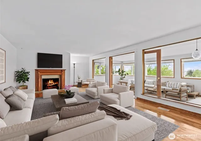 Photo 3 of Single family home for sale at 14445 5th Avenue S, Burien, WA 98168 | MLS# NWM2518336 | Listing updated on 2026-10-01