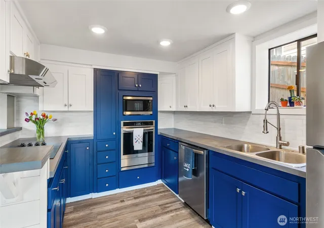 Photo 4 of Single family home for sale at 4624 Thompson Ln SE, Olympia, WA 98513 | MLS# NWM2518357 | Listing updated on 2026-09-21