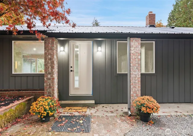 Photo 3 of Single family home for sale at 27582 State Hwy 104 Ne, Kingston, WA 98346 | MLS# NWM2518411 | Listing updated on 2026-09-30