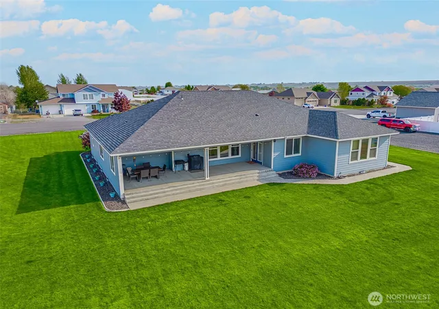 Photo 3 of Single family home for sale at 10223 Rd 58 Ne, Moses Lake, WA 98837 | MLS# NWM2518475 | Listing updated on 2026-09-21