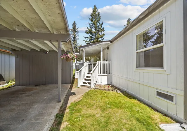 Photo 3 of Manufactured home for sale at 8807 226th Street E #12, Graham, WA 98338 | MLS# NWM2518482 | Listing updated on 2026-09-22