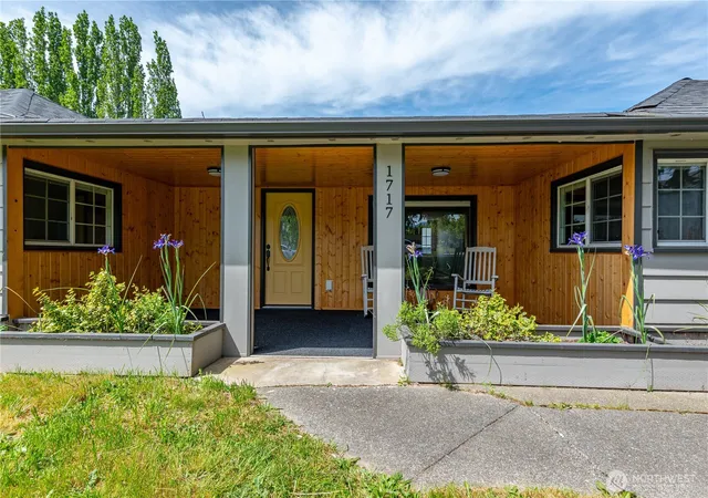 Photo 2 of Contingent at 1717 S 18th Street, Mount Vernon, WA 98274 | MLS# NWM2518529 | Listing updated on 2026-09-25