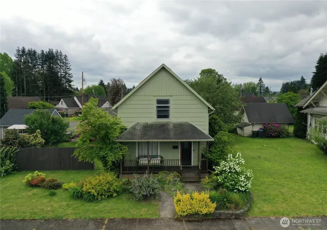 Photo 2 of Single family home for sale at 612 W Cherry St, Centralia, WA 98531 | MLS# NWM2518557 | Listing updated on 2026-09-21