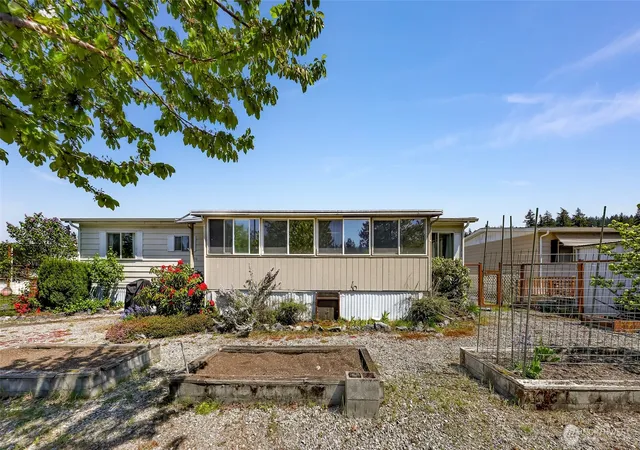 Photo 3 of Sale Pending at 1200 Lincoln St #406, Bellingham, WA 98229 | MLS# NWM2518673 | Listing updated on 2026-09-30