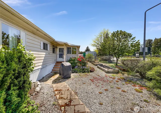 Photo 4 of Sale Pending at 1200 Lincoln St #406, Bellingham, WA 98229 | MLS# NWM2518673 | Listing updated on 2026-09-30