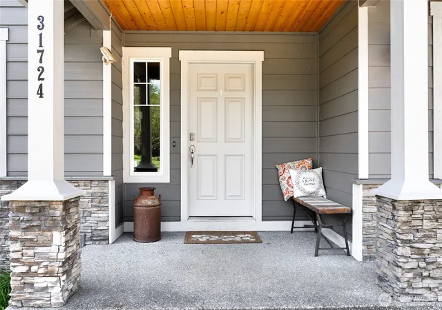 Photo 4 of Single family home for sale at 31724 19th Drive NW, Stanwood, WA 98292 | MLS# NWM2518680 | Listing updated on 2026-09-17