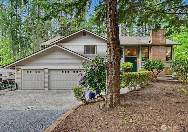 Photo 3 of Single family home for sale at 22934 SE 37th Street, Sammamish, WA 98075 | MLS# NWM2518696 | Listing updated on 2026-09-28