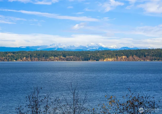 Photo 4 of Single family home for sale at 2197 Highland Dr, Camano Island, WA 98282 | MLS# NWM2518704 | Listing updated on 2026-09-21