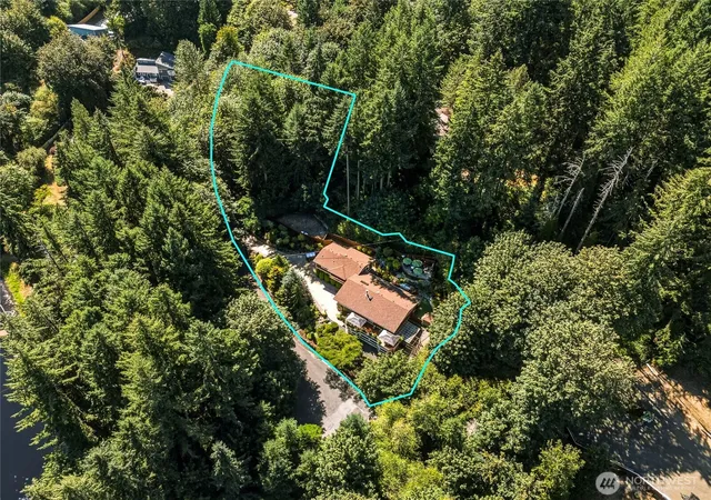 Photo 2 of Single family home for sale at 9825 Glory Dr Se, Olympia, WA 98513 | MLS# NWM2518708 | Listing updated on 2026-09-25