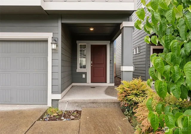 Photo 3 of Single family home for sale at 18711 108th Avenue E, Puyallup, WA 98374 | MLS# NWM2518709 | Listing updated on 2026-09-28