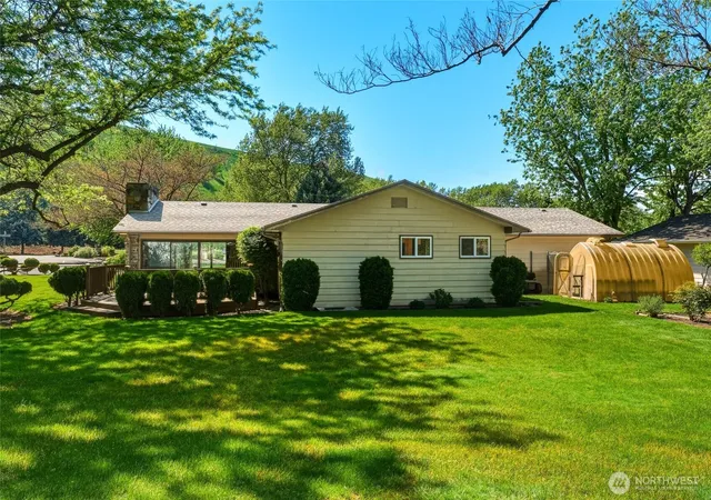 Photo 4 of Single family home for sale at 509 Parkview St, Milton Freewater, OR 97862 | MLS# NWM2518722 | Listing updated on 2026-09-23