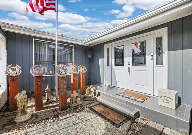 Photo 3 of Single family home for sale at 3017 Dale Ln E, Fife, WA 98424 | MLS# NWM2518731 | Listing updated on 2026-10-01