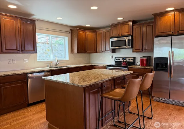 Photo 3 of Single family home for sale at 3012 E Valley View Ter, Tacoma, WA 98404 | MLS# NWM2518751 | Listing updated on 2026-09-21