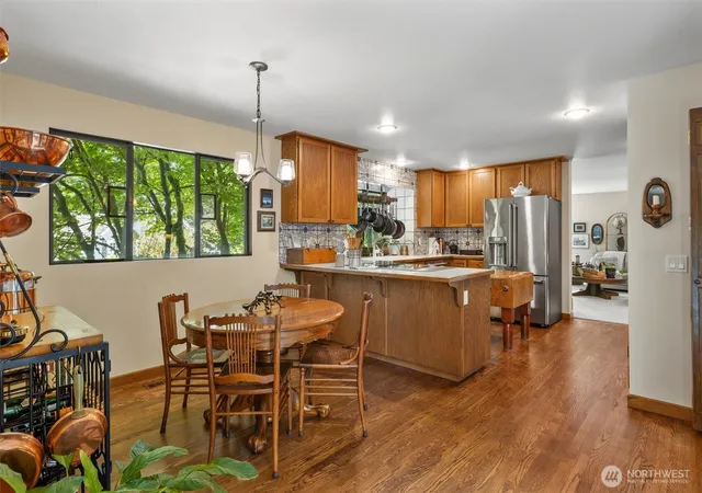 Photo 4 of Sale Pending at 22329 NE 28th Street, Sammamish, WA 98074 | MLS# NWM2518942 | Listing updated on 2026-09-23