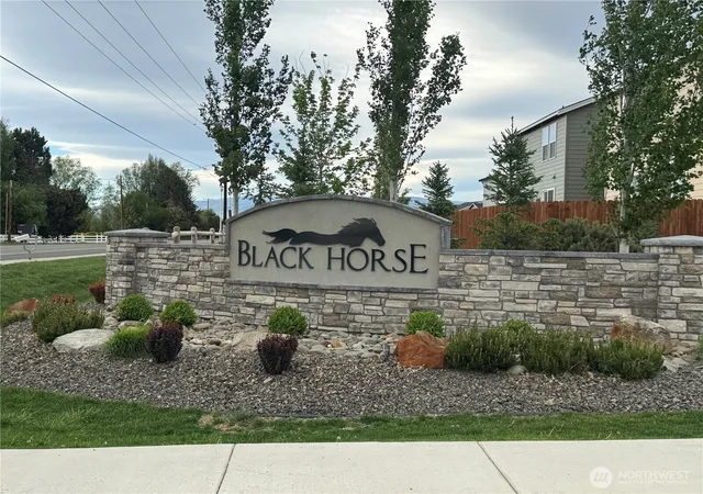 Photo 2 of Single family home for sale at 2908 Longhorn Loop, Ellensburg, WA 98926 | MLS# NWM2518953 | Listing updated on 2026-09-21