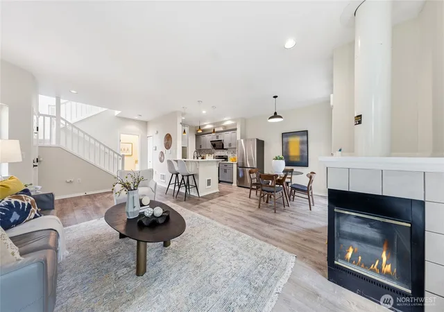 Photo 4 of Townhouse for sale at 12541 NE 7th Place, Bellevue, WA 98005 | MLS# NWM2518972 | Listing updated on 2026-09-21