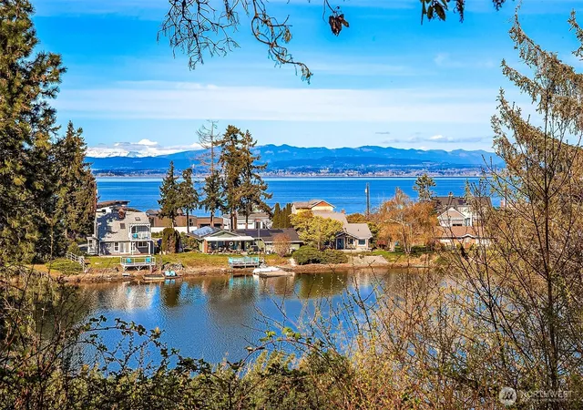 Photo 3 of Sale Pending at 1363 Country Clb Dr, Camano Island, WA 98282 | MLS# NWM2519002 | Listing updated on 2026-09-18