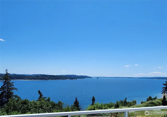 Photo 3 of Sale Pending at 12624 95th Avenue NW, Gig Harbor, WA 98329 | MLS# NWM2519041 | Listing updated on 2026-09-30