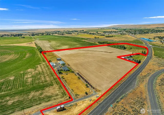 Photo 4 of Single family home for sale at 721 Road 20 NE, Soap Lake, WA 98851 | MLS# NWM2519056 | Listing updated on 2026-09-26