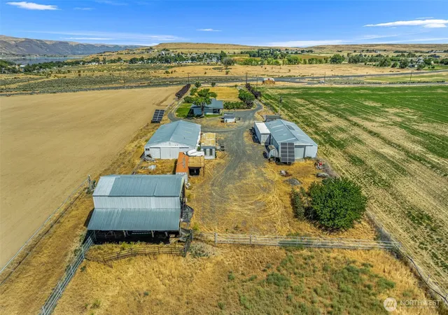 Photo 3 of Single family home for sale at 721 Road 20 Ne, Soap Lake, WA 98851 | MLS# NWM2519056 | Listing updated on 2026-10-23