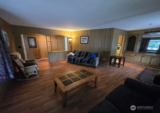 Photo 3 of Manufactured home for sale at 2302 R St Se #43, Auburn, WA 98002 | MLS# NWM2519102 | Listing updated on 2026-09-21