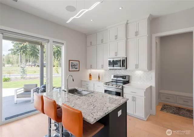 Photo 3 of Single family home for sale at 118 Annabelle St, Castle Rock, WA 98611 | MLS# NWM2519205 | Listing updated on 2026-09-21