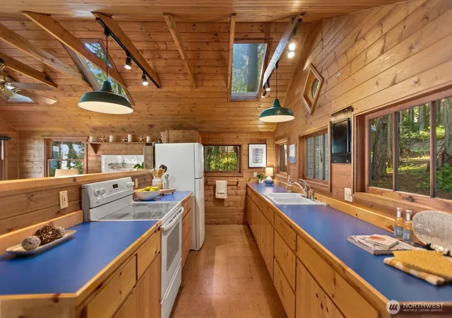 Photo 3 of Single family home for sale at 2726 Sea Garden Ln, Camano Island, WA 98282 | MLS# NWM2519301 | Listing updated on 2026-10-02