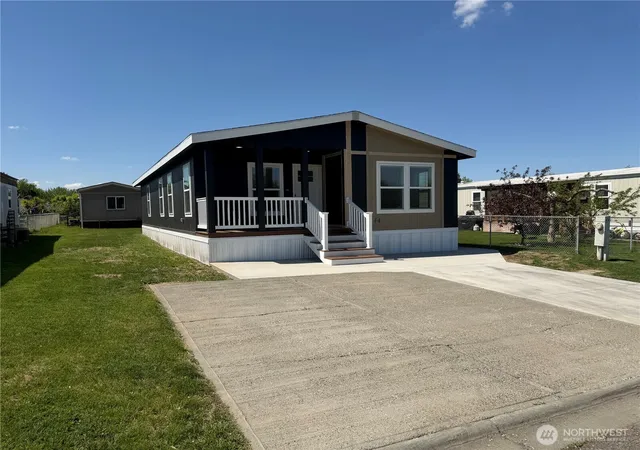 Photo 1 of Manufactured home for sale at 205 Pleasant Ave #44, Grandview, WA 98930 | MLS# NWM2519320 | Listing updated on 2026-09-21