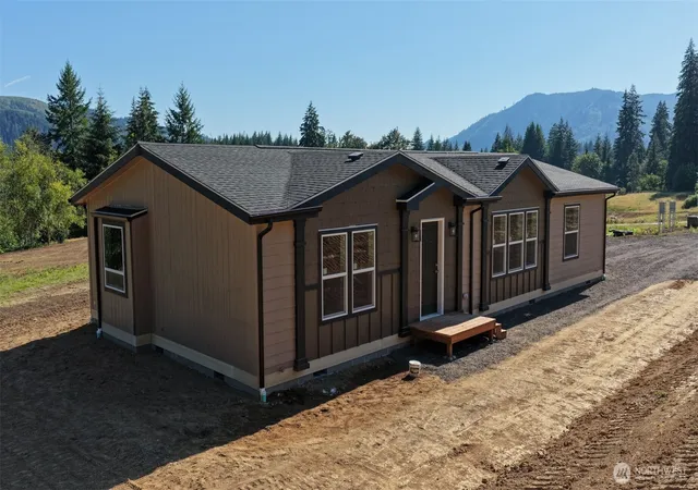 Manufactured home for sale at 119 Norms Pl, Ariel, WA 98603 | MLS# NWM2519333