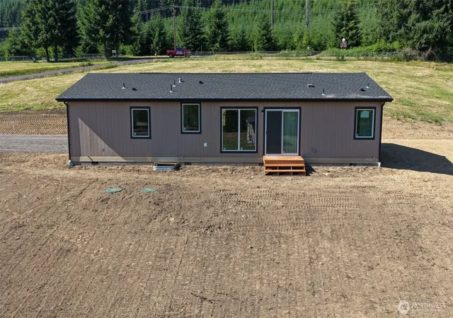 Photo 3 of Manufactured home for sale at 119 Norms Pl, Ariel, WA 98603 | MLS# NWM2519333 | Listing updated on 2026-09-21