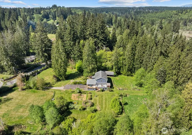 Photo 2 of Single family home for sale at 121 N Carpenter Rd, Snohomish, WA 98290 | MLS# NWM2519373 | Listing updated on 2026-09-21