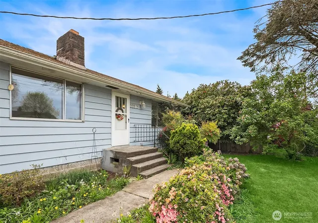 Photo 2 of Single family home for sale at 33313 Se 42nd Street, Fall City, WA 98024 | MLS# NWM2519413 | Listing updated on 2026-09-21