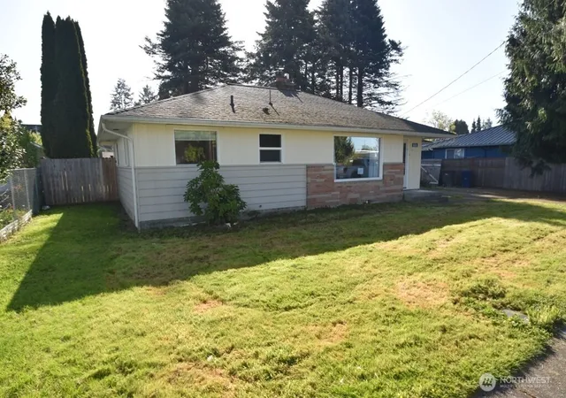 Photo 1 of Single family home for sale at 614 S Pine St, Burlington, WA 98233 | MLS# NWM2519415 | Listing updated on 2026-09-21