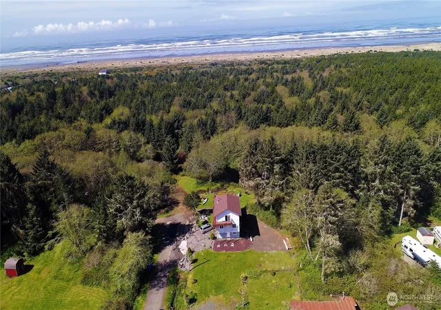Photo 3 of Single family home for sale at 2691 State Route 109, Ocean Shores, WA 98569 | MLS# NWM2519430 | Listing updated on 2026-09-21