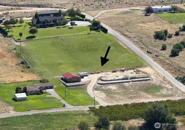 Photo 1 of Sale Pending at 136 Eastlake Rd, Oroville, WA 98844 | MLS# NWM2519439 | Listing updated on 2026-09-17