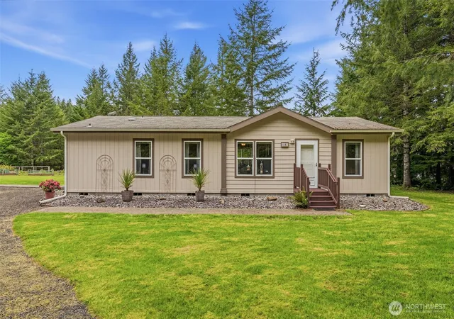 Photo 3 of Manufactured home for sale at 1047 Beaver Crk Rd, Cathlamet, WA 98612 | MLS# NWM2519492 | Listing updated on 2026-09-21