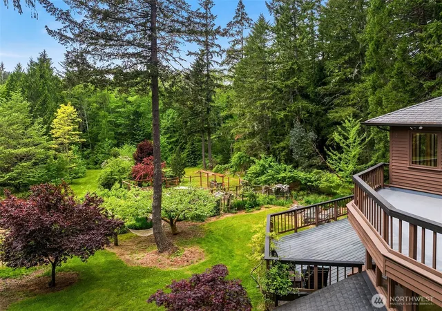 Photo 2 of Sale Pending at 21833 103rd Avenue Sw, Vashon, WA 98070 | MLS# NWM2519506 | Listing updated on 2026-08-16