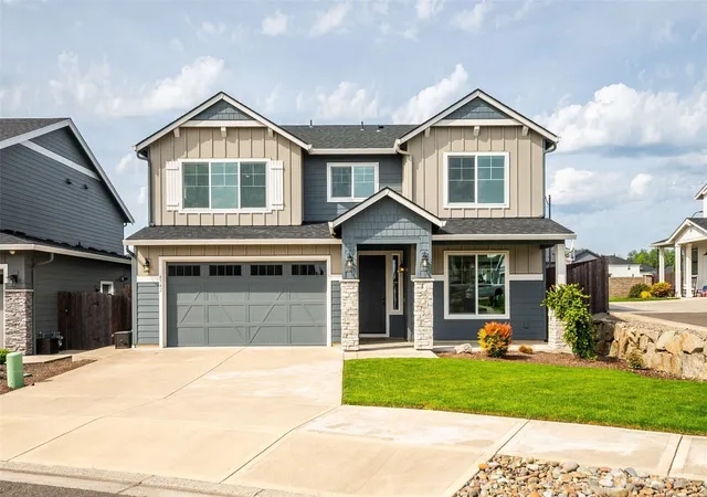 Single family home for sale at 4342 S 16th Way, Ridgefield, WA 98642 | MLS# NWM2519518