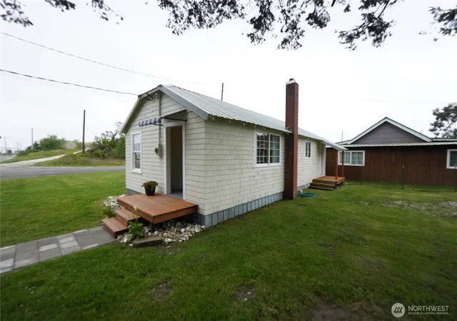 Photo 4 of Sale Pending at 3118 273rd Street, Ocean Park, WA 98640 | MLS# NWM2519537 | Listing updated on 2026-09-24