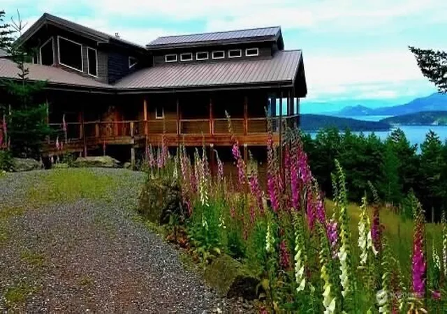 Photo 3 of Mansion for sale at 726 Pine Ridge Dr, Orcas, WA 98280 | MLS# NWM2519539 | Listing updated on 2026-09-21