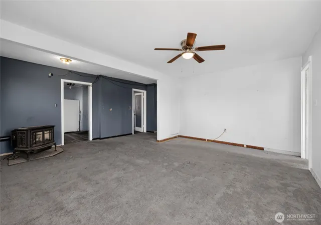 Photo 4 of Single family home for sale at 2008 Pacific Ave, Aberdeen, WA 98520 | MLS# NWM2519548 | Listing updated on 2026-09-21