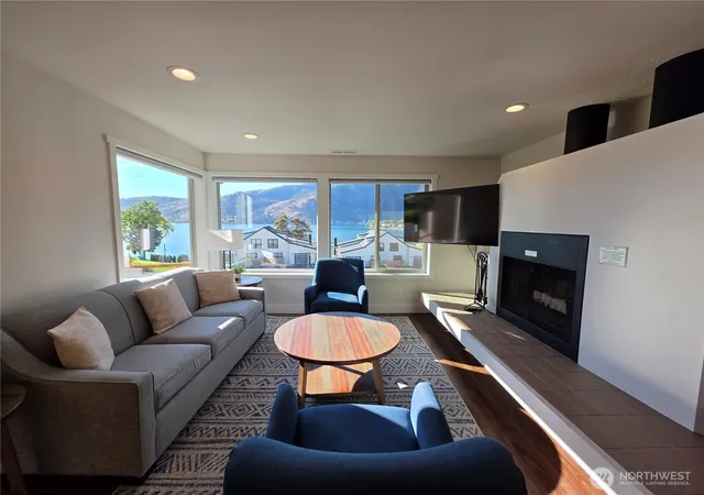 Photo 3 of Single family home for sale at 1 Lodge 640 M, Manson, WA 98831 | MLS# NWM2519593 | Listing updated on 2026-09-21