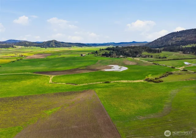 Photo 3 of Contingent at 25 Xx Heine Rd, Chewelah, WA 99109 | MLS# NWM2519650 | Listing updated on 2026-09-21